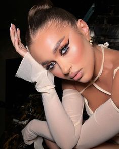 Makeup Looks To Try, Party Makeup Looks, Makeup Aesthetic, Looks Party, Trends 2023, Glamour Makeup, Beauty Shoot, Kiss Makeup, Watch New