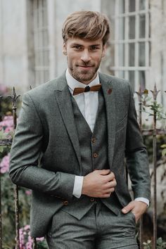 Wedding Suits Men Blue, Men Suit Wedding, Hip Wedding, Beach Wedding Suits, Grey Tweed Suit, Suit Groom, Estilo Hipster, Wedding Outfit Men