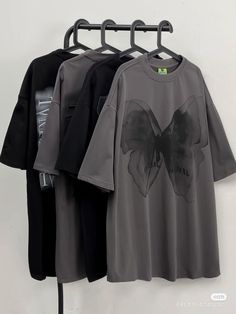 Ghost Butterfly, Butterfly Shadow, Hip Hop Tshirt, Tshirt Oversized, Streetwear Hip Hop, Korean Casual Outfits, Men Streetwear, Quick Outfits, Tomboy Outfits