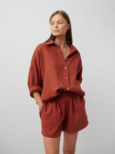 "ISLA is a high waist linen shorts. DETAILS - High waist - Elasticated waist - Side seam pockets - Oeko-Tex certified 100% lightweight linen - Cut and sewn to order just for you in our studio COLOR - Rust, you can also choose other colors above - Fabric samples are available here https://www.etsy.com/listing/586569696/linen-fabric-samples SIZING & FIT - Fits true to size - Model is 5'10\" / 178cm tall and wears size S CARE FOR LINEN - Machine wash up to 30ºC/86ºF gentle cycle - Lay flat to dry or tumble dry low - Warm iron if needed - Do not bleach SIZE GUIDE Size conversion guide Size XS (US 0-2, IT 36-38, UK 4-6, Japan 3-5, France 32-34) Size S (US 4-6, IT 40-42, UK 8-10, Japan 7-9, France 36-38) Size M (US 8-10, IT 44-46, UK 12-14, Japan 11-13, France 40-42) Size L (US 12-14, IT 48-50, Beach Tops With Pockets, Short Length, Beach Tops With Pockets And Short Length, Beach Tops With Pockets, Short Style, Short Length Beach Tops With Pockets, Short Linen Vacation Top, Short-length Tops With Pockets For Vacation, Vacation Tops With Pockets Short Length, Short Linen Top For Vacation, Short Length Tops With Pockets For Vacation