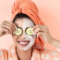 As the seasons shift, so do our skincare needs. Each year, when temperatures drop and humidity fluctuates, our skin may require a little extra attention. In response to some of the most frequently asked questions, we’ve put together this guide to help you achieve healthy, radiant skin all season long. Let’s dive into these common skincare questions! #skincare  #healthyskintips Acne Prevention, Diy Spa Treatments, Diy Anti Aging, Spa Day At Home, Diy Spa, Beauty Remedies, Spa Treatments, Spa Day, Care Routine