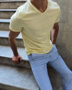 Yellow Shirt Outfit, Tee Shirt Outfit, Shirt Outfit Men, Mens Casual Outfits Summer, Yellow Tees, Yellow T Shirt, Yellow Shirts, Summer Outfits Men, Tshirt Outfits