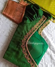 Embroidery Design For Green Blouse, Blouse Neck Work Designs Latest, Simple Neck Maggam Designs, Copper Zari Aari Work Blouse Simple, Blouse Magam Designs Latest, Simple Neck Works For Blouses, Simple Aari Back Neck Design, Green Color Blouse Designs Latest, Maggam Works Simple