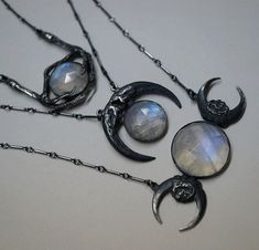 Forest Witch, Yennefer Of Vengerberg, Witch Fashion, Witchy Fashion, Witch Jewelry, Pagan Jewelry, Witchy Jewelry, Pretty Stuff, Moon Jewelry