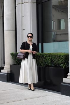 Old Money Outfits Ideas to Look Rich   Elegant Rich Mom Outfits Plus Size, Rich Tita Outfits Ideas For Chubby, Plus Size Business Formal, Plus Size Old Money Outfits, Old Money Style Outfits Plus Size, Mid Size Old Money Outfits, Midsize Fashion Work, Midsize Old Money Outfits, Curvy Old Money Outfits