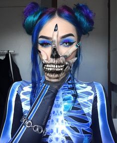 Makeup Zombie, Fantasy Make-up, Halloweenský Makeup, Halloween Make-up Looks, Horror Make-up, Forearm Sleeve, Halloween Tutorial, Amazing Halloween Makeup, Halloween Makeup Scary