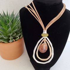 This Is A Unique Agate And Leatherette Necklace. This Necklace Makes A Fashion Statement. Adjustable Brown Teardrop Necklace, Diy Jewellery Designs, Jewelry Ideas, Fashion Statement, Womens Jewelry Necklace, Diy Jewelry, Agate, Jewelry Design, Jewelry Necklaces