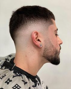 Mens Skin Fade Haircut Short, Short Skin Fade Haircut Men, Mid Fade Buzzcut Men, Crop Fade, Low Bald Fade, Faded Haircut, Very Short Hair Men, Haircut Ideas Trendy, Crew Cut Haircut