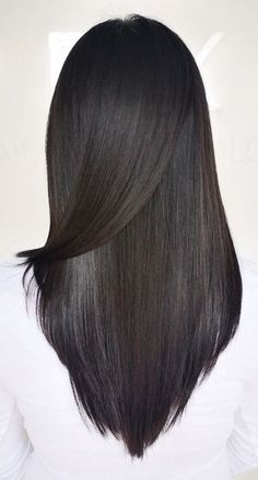 V Cut Hair, Hair Jazz, V Shape Hair, Straight Black Hair, Straight Hair Cuts, Long Silky Hair, Hair Stylies