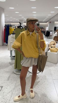 sofiamcoelho Look Bermuda, Funky Fashion, Really Cute Outfits, Outfit Inspo Fall, Korean Street Fashion, Looks Style, Streetwear Outfit, Fashion Poses, Street Style Women