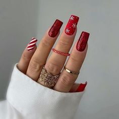 Red Christmas Nails, Christmas Nails Easy, Christmas Gel Nails, Festival Nails, Xmas Nails, Christmas Nail Designs, Christmas Nail, Matte Nails