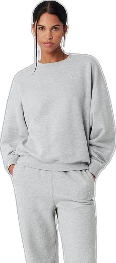 Casual Relaxed Fit Sweater By Alo Yoga, Casual Alo Yoga Sweater For Loungewear, Alo Yoga Casual Solid Color Sweatshirt, Alo Yoga Loungewear Sweatshirt, Comfy Gray Crew Neck Sweater, Solid Color Alo Yoga Sweatshirt For Loungewear, Alo Yoga Casual Sweater For Loungewear, Alo Yoga Casual Cozy Fit Sweatshirt, Casual Cozy Fit Sweatshirt By Alo Yoga