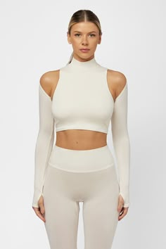 NAMA Body Bamboo™ Shrug Athleisure Photoshoot, Workout Outfits Aesthetic, Dance Fits, Womens Active Wear Outfits, Cropped Turtleneck, Clothes Brand, Wellness Business, Sportswear Fashion, Activewear Fashion