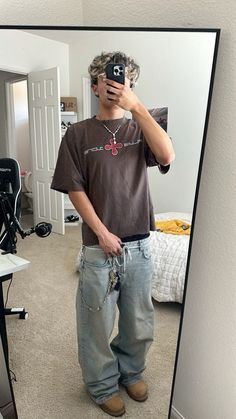 Masc Street Style, Guys Baggy Pants Outfit, Baggy Jeans Outfit Guys, Guys Wearing Baggy Clothes, Guy Baggy Jeans Outfit, Guys Streetwear Outfits, Outfit Inspirations Men, Black Jeans Outfit Mens