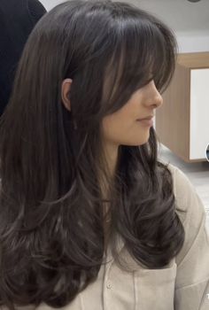 Pretty Hair Cuts, Shaggy Long Hair, Short Scene Hair, Formal Hairstyles For Long Hair, Long Hair Tips, Brown Hair Inspo, Hair Inspiration Long, Layered Haircuts For Medium Hair, Hairstyles For Layered Hair