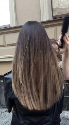 Had enough of your old hair color! And if you’re thinking of changing your hair color? Before you hit the hair bar, be sure... Dark Brown Bayalage Hair Straight, Balaye Hair, Skull Patch, Ombre Hair Color, Hailey Baldwin