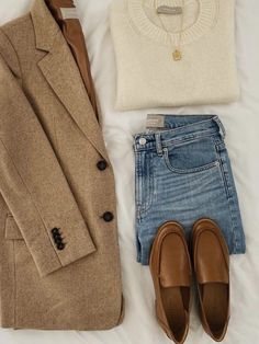 Casual Trendy Outfits, Work Capsule, Stylish Outfits For Women Over 50, Paris Mode, Mode Casual, Casual Work Outfits, 가을 패션, Business Casual Outfits, Mode Inspiration