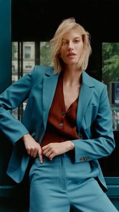 Our Weekend Blazer is made from Seasonless Wool. This quintessential outerwear piece features multiple pockets both at the exterior and interior, in addition to a classic fit and a two-button closure. Denim Vests, Cadet Blue, Classic Outfit, Lapel Blazer, Women's Blazers, Good To See You, Womens Blazers, New Career, Midnight Black