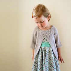 Sweet little thing: Leksak (tunic) pattern by Yarn-Madness Tunic Knitting Patterns, Sweater Patterns, Summer Sweater, Baby Scarf, Christmas Knitting Patterns, Summer Sweaters, Tunic Pattern, Arm Knitting, Yarn Brands