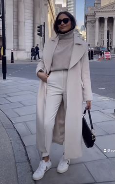 Winter Fashion Outfits Europe, Winter Hen Do Outfit, Olivia Pope Outfits Casual, Lux Outfits Classy, Casual Hen Do Outfit, White Wool Coat Outfit, Winter Trousers Outfit, Elegant Travel Outfits, Beige Coat Outfit