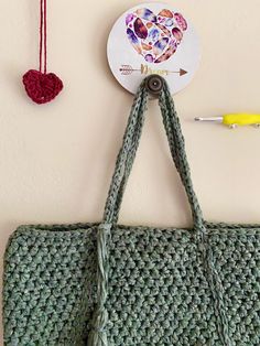 Crochet Tee, Crochet Braid Styles, Gift Crochet, Straw Beach Bag, Hand Crochet Baby Blanket, Raffia Bag