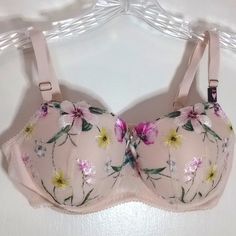 Nwt Pretty Light Pink/Floral Bra. Lightly Lined. Size 32dd Underwire Bra Partially Lined For Spring, Partially Lined Underwire Bra For Spring, Feminine Full Coverage Bra For Spring, Feminine Full Coverage Spring Bra, Spring Underwire Partially Lined Bra, Feminine Underwire Bra For Spring, Spring Full Coverage Partially Lined Bra, Spring Full Coverage Bra With Padded Cups, Spring Feminine Underwire Bra