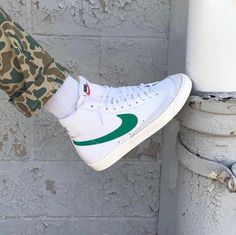 Green Sneakers, Shoe Inspo, Aesthetic Shoes, Swag Shoes, Nike Blazer