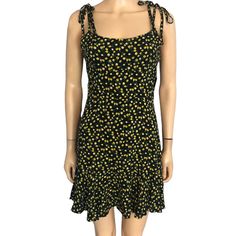 Wild Fable Womens Lemon Print Mini Dress Tied Straps Flounce Hem Black Multi Xs. Size: Xs Black Multi Bust: Difficult To Measure But Could Fit A 32 In Band Size Fine. Adjustable. I’m A 34b And It’s Fits Snugly And Nicely In The Bust. Wouldn’t Recommend For Larger Than That. Waist: 25 In To 26 In Tied Adjustable Straps Flounce Hem Cute Lemon Print In Excellent Condition New With Tags. Extremely Tiny Pull Right Next To The Stitching For The Brand Tag In The Back As Shown In The Close Up Photo. Not Spring Fitted Mini Dress With Tie Fastening, Casual Fitted Sundress With Tie Straps, Casual Mini Sundress With Tie Straps, Fitted Sleeveless Mini Dress With Tie Fastening, Black Summer Dress With Tie Fastening, Black Mini Dress With Tie Straps For Day Out, Casual Sleeveless Mini Dress With Tie Waist, Casual Mini Dress With Knotted Straps For Spring, Fitted Mini Dress With Tie Fastening For Day Out