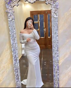 Night Party Dress For Women, Dress Party Night, Photo P, Pretty Prom Dresses, Anniversary Quotes, Party Dresses For Women, Fancy Dresses