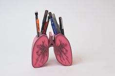 This Human Lung Pen holder makes a great decoration for any home or office. Buy for yourself or your favorite doctor friend. All pen holders come gift wrapped! Nothing cooler then a fun pen holder on your desk.  The pen holder is 3d printed with non-toxic biodegradable plastic and hand painted with love.  This pen holder 4.5 inches wide, 2 inches deep, 4 inches tall. It holds about 8 to 11 pens depending on size.  Our items are hand made so they may have small variations. This is the nature of h Medical Office Organization, Human Lungs, Coffee Cup Art, Respiratory Therapy, Medical School Essentials, Bio Art, Biodegradable Plastic, Medical Art, Best Pens