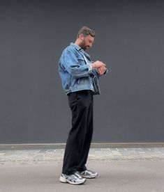 Guy Spring Outfits, Vintage Denim Jacket For Spring Streetwear, Dickies Outfits Men Street, Levi's Spring Streetwear Outerwear, Guy Streetwear Aesthetic Summer, Dickies Outfits Men, Dickies Outfit, Dad Fits, Guy Poses