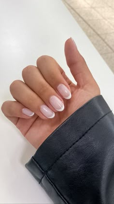 Natural Tip Nails Acrylic, Minimalistic French Nails, French Nail Designs Round, Bridal Nails Squoval, Milky French Manicure Almond Nails, French Nails Round Shape, American French Tip, Cute Nails Oval, Off White French Tip Nails