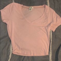 Very Cute Cropped Pink T Shirt! I’ve Never Worn Basic V-neck Summer Shirt, Casual Fitted V-neck Shirt, Spring Fitted Basic Shirt, Basic Fitted Shirt For Spring, Fitted Basic Shirt For Spring, Light Pink Crop Top, Cropped Pink, Suede Fringe Jacket, Cute Preppy Outfits