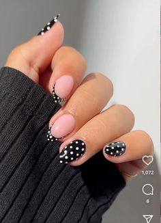 Nails Acrylic Dots, Almond Nails Polka Dots, Black Nails With Dots, Cute Polka Dot Nails, Nail Ideas Dots, Black And White Polka Dot Nails, Pokadot Nails Acrylic, Nails With Polka Dots, Nails Polka Dots