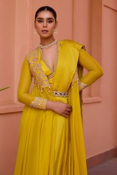 Yellow cape with tilla embroidery. Comes with a pre-draped saree and a padded blouse and a cape. - Aza Fashions Saree With Cape, Isha Gupta, Organza Cape, Tilla Embroidery, Cape For Women, Draped Saree, Top Satin, Padded Blouse, Drape Saree