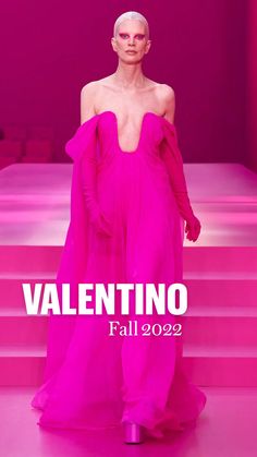 Pink Runway, Valentino Pink, Costumes Couture, Chanel Dress, Moda Paris, Match 3