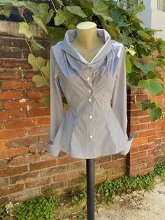 "This white striped cotton shirt has the perfect body fit.The cowl neck makes it feminine and playful.Can wear it with skirt or jeans for every day or add a little scarf to finish the look for the office. SIZE CHART SIZE S - US 6, UK 8, EU 36 bust: bust around 34.5\"/90cm Waist: waist around 27.5\"/70cm Hips: hips around 34.5\"/90cm SIZE M - US 8, UK 10, EU 38 bust: bust around 37.5\"/95cm Waist: waist around 29.5\"/75cm Hips: hips around 37.5\"/95cm SIZE L - US 10, UK 12, EU 40 bust: bust aroun Black Satin Blouse, Cowl Neck Shirt, Blouse Long Sleeve, Blouse Casual, Bow Blouse, Cotton Blouse, Casual Blouse, Cotton Blouses, Striped Blouse