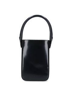 By Far The Note mini tote bag in black leather, with top handle, adjustable and removable shoulder strap, magnetic button closure, flat back pocket, and single inner compartment. Composition: 100% Leather Fendi Wallet On Chain, Mini Tote Bag, Marine Serre, Black Tote, Mini Tote, Wedge Boots, Card Holder Leather, Accessories Branding, Handle Bag