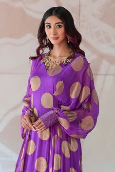 Purple kaftan dress with floral woven motifs and scattered cutdana embroidery on sleeves. - Aza Fashions Purple Kaftan, Cutdana Embroidery, Neck Flower, Embroidery Floral, Fashion App, Kaftan Dress, Dress For Women, Floral Flowers, Aza Fashion