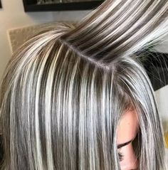 Cool Blonde Highlights, Gray Hair Styles, Gray Hairstyles, Hair Styles Ideas, Highlights Ombre, Hair Transition, Gorgeous Gray Hair, Summer Balayage, Mullet Hairstyle Women