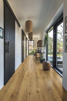 Etch- Canvas Collection- Engineered Hardwood Flooring by KAHRS - The Flooring Factory Natural Hardwood Floors, Natural Oak Flooring, Real Hardwood Floors, Natural Wood Flooring, Into The Wood, Light Wood Floors, White Oak Floors, Wooden Floors, Engineered Wood Floors