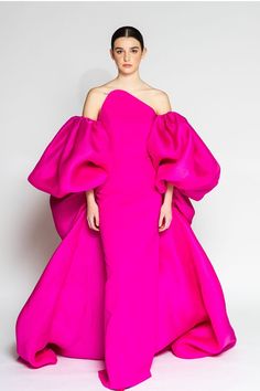 Her Trove - Exaggerated sleeves strapless gown Isabel Sanchis, Dress Name, Exaggerated Sleeves, Dress Attire, Couture Accessories, Strapless Gown, Mode Inspo, Gorgeous Gowns, Beautiful Gowns