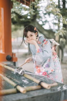 Female Pose Reference, Kimono Yukata, Japan Girl, Japanese Outfits, Traditional Fashion, Real Girls, Pose Reference Photo, Portrait Poses