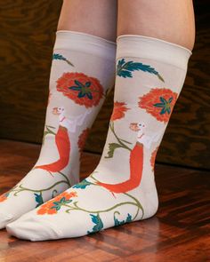 These mid-length floral socks are perfect for all seasons. Dress them up with a formal outfit or wear them casually with your favorite shoes. Made in Nara, Japan 80% Cotton / 18% Nylon / 2% Spandex Mid-length Knitted Socks US Size (approx.): Female 6 - 10 / Male 5 - 13 Product #: 5215 Code: WP35 Cotton Mid-calf Socks For Spring, Mid-calf Cotton Socks For Spring, Spring Cotton Mid-calf Socks, Beige Cotton Socks For Summer, Casual Floral Print Socks For Spring, White Socks For Spring, Beige Stretch Socks For Spring, Spring Stretch Beige Socks, Fitted Beige Socks For Spring