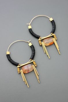 FERE65 – david aubrey Unique Finds, Brass Hoops, Bijoux Diy, Gold Drop Earrings, Artistic Jewelry, Jewelry Inspo, Diy Earrings, Metal Jewelry, Black And Gold