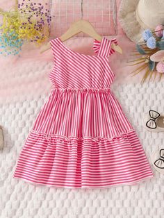 Young Girl Fashionable Open Shoulder Striped Dress | SHEIN USA Birthday Frocks, Kids Dress Collection, African Dresses For Kids, Kids Frocks Design, Kids Dress Wear, Kids Dress Patterns, Baby Dress Design