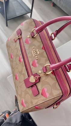 Gift Wishlist, Dream Bags, Cute Handbags, Luxury Purses, Fancy Bags, Girly Accessories