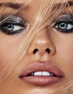 Editorial Make-up, Woman Lips, Frida Aasen, Revolution Eyeshadow, Party Make-up, Make Up Inspiration, Chic Makeup, Studio 54