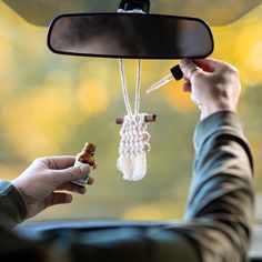 Macrame Car Charm, Diffuser Diy, Car Hanging Accessories, Car Mirror Hangers, Simpul Makrame, Mirror Car Accessories, Wedding Ring Diamond Band, Crochet Car, Car Hangers