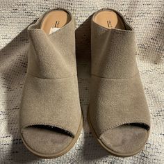 Size: 8 Brand: Call It Spring Brand New Shoes. In Great Condition! Comes Without Box. Casual Spring Heels With Suede Lining, Beige Mules With Suede Lining And Round Toe, Beige Round Toe Mules With Suede Lining, Casual Suede Block Heel Shoes, Casual Suede Block Heels, Brown Suede-lined Heels For Spring, Brown Suede Lined Heels For Spring, Casual Suede Heels With Stacked Heel, Casual Suede Heels With Round Toe